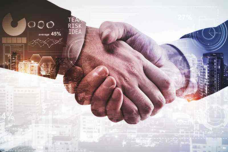 洛陽(yáng)（深圳）智能終端產(chǎn)業(yè)合作對(duì)接會(huì)在深圳舉行，云輝牧聯(lián)與洛陽(yáng)萊普生簽訂戰(zhàn)略合作協(xié)議